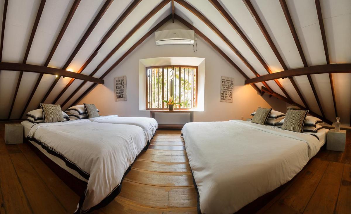 Mo River House Luxury Villa Хіккадува Екстер'єр фото